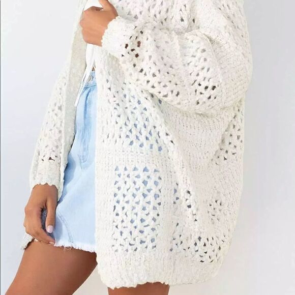 NEW Batwing Sleeves Hollow Out Cardigan Sweater - Picture 2 of 16